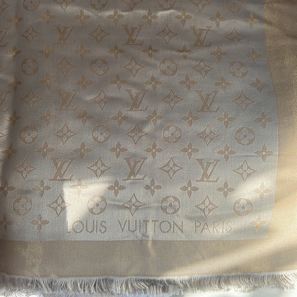 Louis Vuitton Shawl
